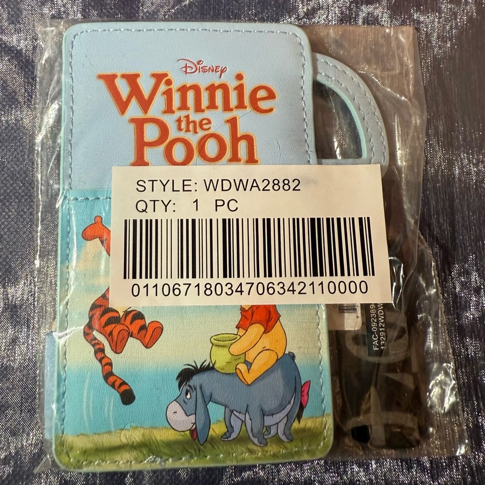 Loungefly Winnie the Pooh Wallet - Light Blue and Green